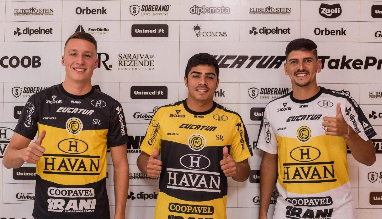 Foto relacionada a notícia: FC Cascavel apresenta três novos reforços para a disputa do Brasileirão da Série D