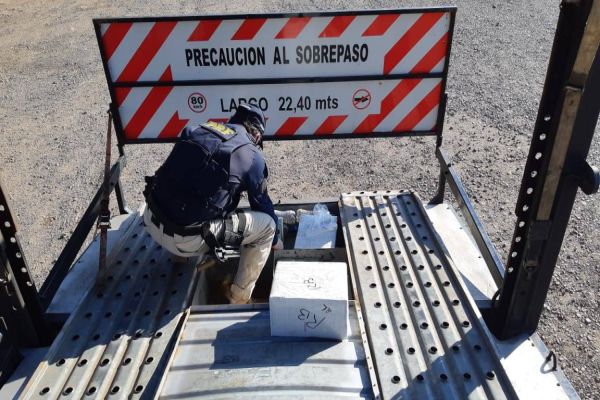 PRF apreende grande quantidade de celulares na BR-277 em Catanduvas