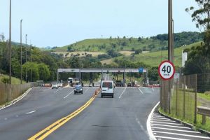 Imagem referente a notícia: Como pagar pedágio na BR-277? Veja as formas de pagamento aceitas em cada trecho da rodovia
