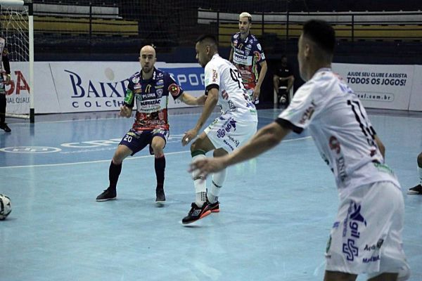 LNF: Cascavel Futsal bate o Marreco nos últimos segundos