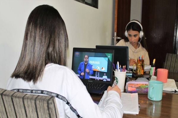 Alunos da rede estadual terão semana de revisão no Aula Paraná