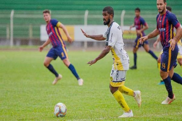 FC Cascavel vence o Toledo no Estádio 14 de Dezembro