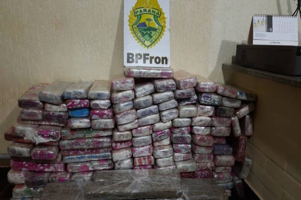 BPFRON apreende 100 kg de maconha em Capitão Leônidas Marques