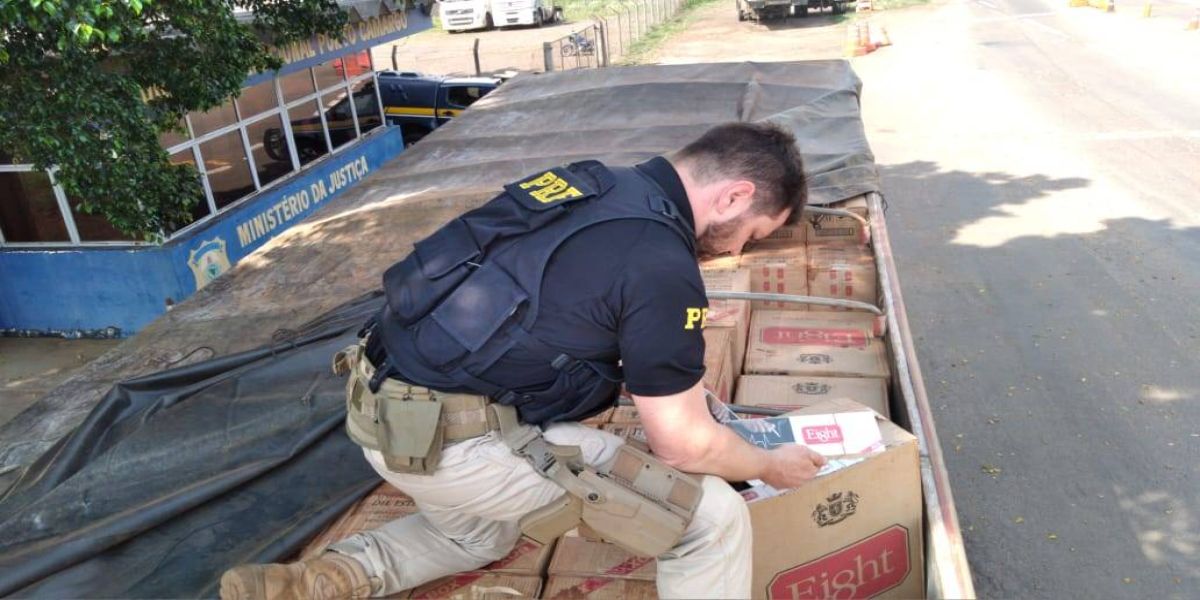 PRF apreende carga de cigarros avaliada em mais de 2 milhões de reais em Alto Paraíso