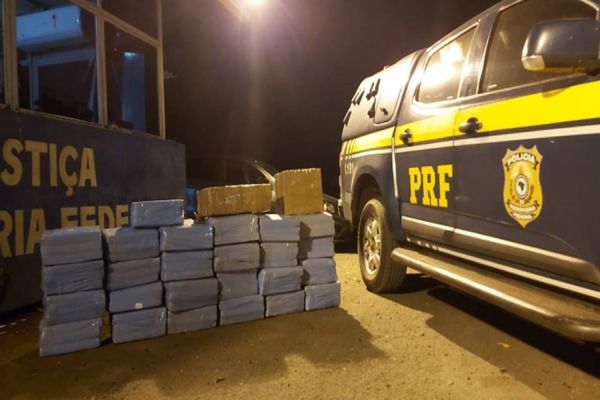 PRF apreende 1,3 tonelada de maconha durante a Operação Independência no Paraná