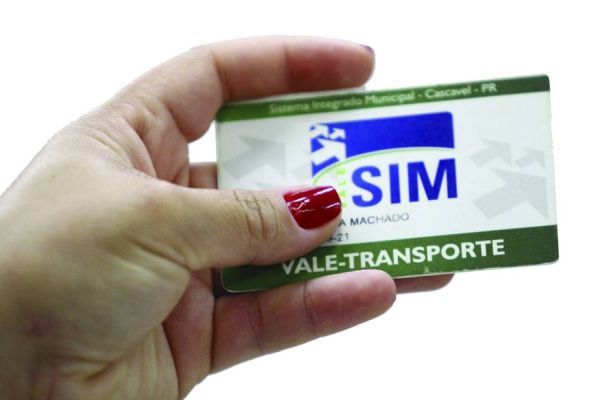 “Cartão gratuidade” deixa de ter restrição de horários a idosos que comprovarem vínculo empregatício