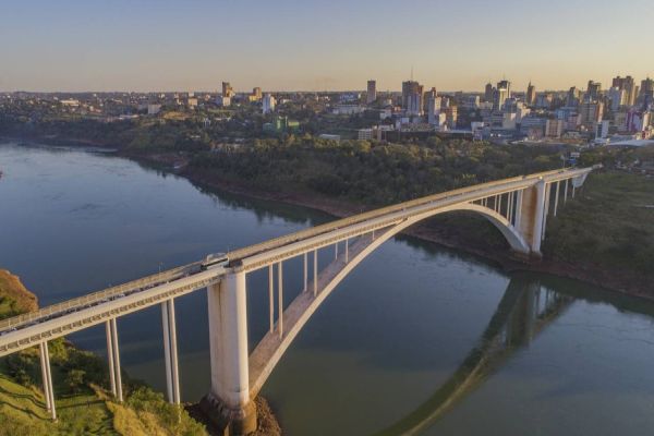 Ministro de Saúde paraguaio apresenta protocolo de reabertura da Ponte da Amizade