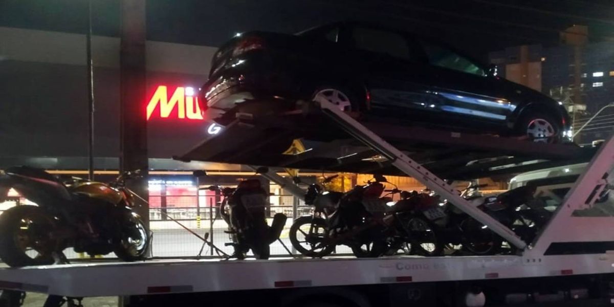 Transitar: Fiscalizações no trânsito da Avenida Brasil em Cascavel.