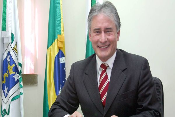 Edgar divulga vídeo no qual confirma que não será candidato a prefeito de Cascavel