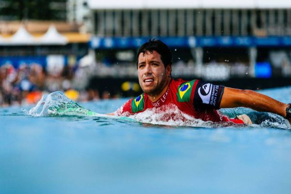 Surfe: Adriano de Souza anuncia aposentadoria para final de 2021