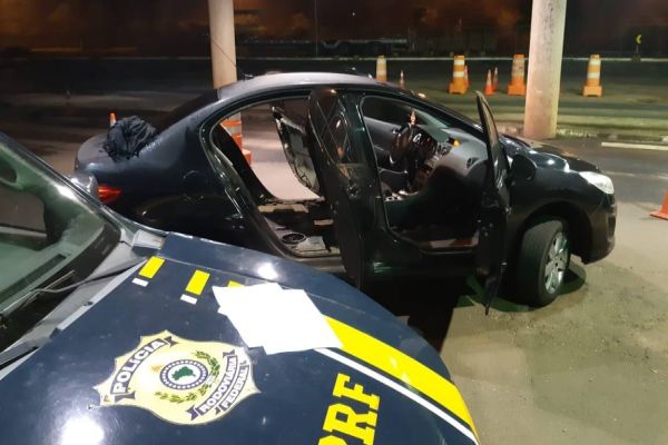 PRF apreende homem com 3 mandados de prisão em aberto na BR-163