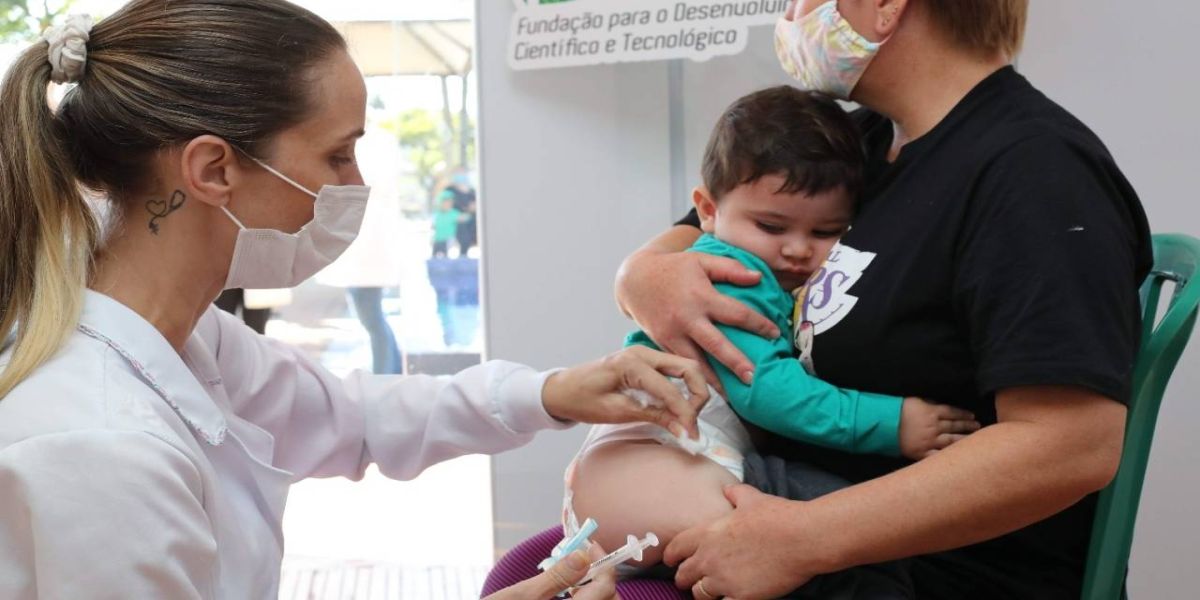 Campanha de imunização contra a pólio é antecipada e já começa na próxima segunda-feira (28)