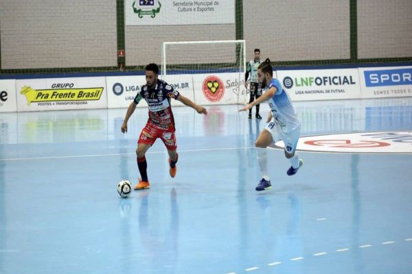 Cascavel Futsal empata em 3 a 3 com o Foz Cataratas no ginásio da Neva pela Liga Nacional
