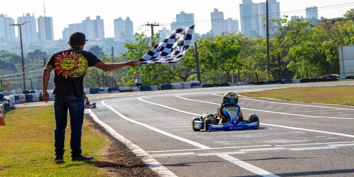 Metropolitano de Kart de Cascavel recomeça com vitória feminina