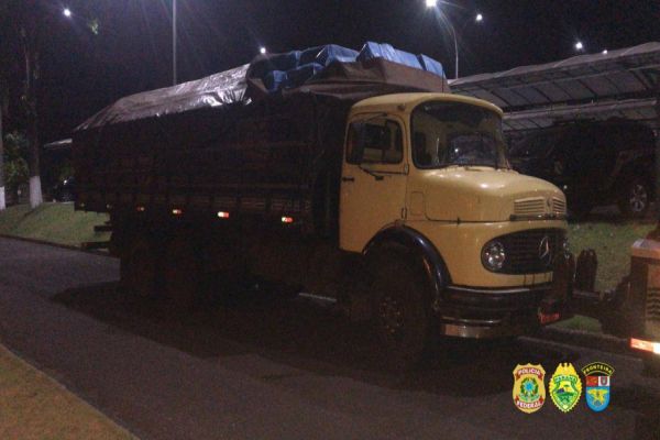 Homem é preso com caminhão carregado de cigarros em Diamante do Oeste/PR