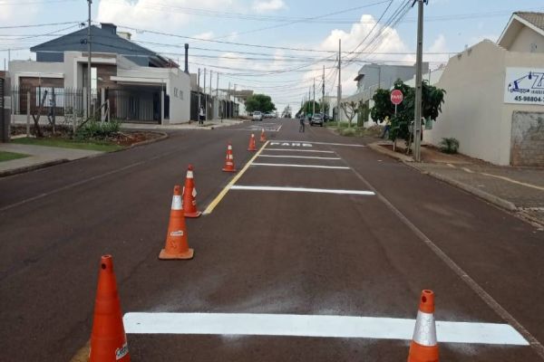 Trânsito: atenção para inversão de parada obrigatória no Loteamento Esmeralda