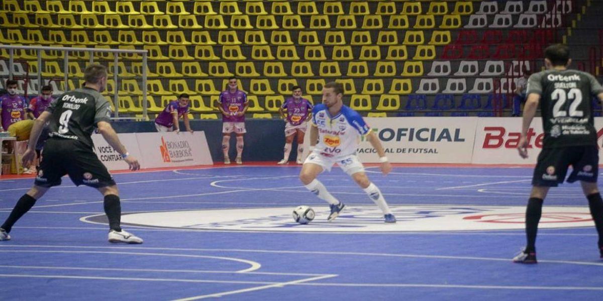 Tubarão estreia em casa contra Umuarama, líder do Grupo C da LNF