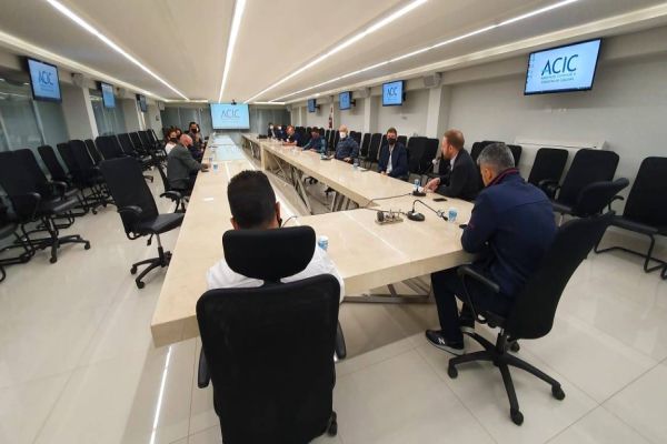 Área têxtil de Cascavel dialoga para fortalecer compras locais