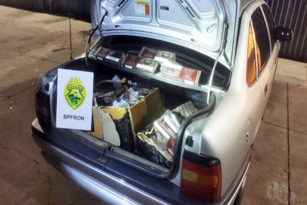 BPFRON apreende veículo carregado de cigarros de cravo em Matelândia