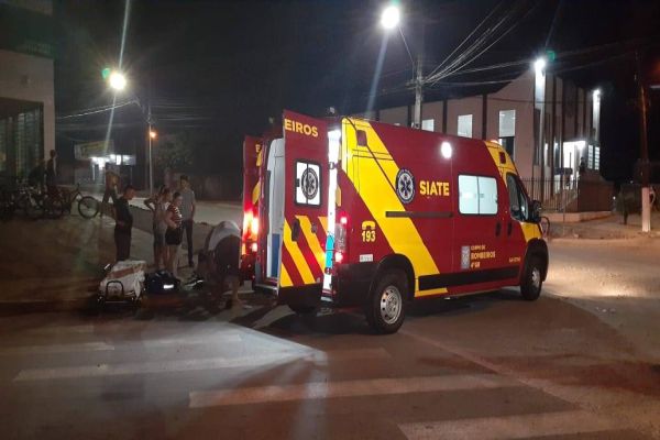 Motociclista fica ferido após colisão de trânsito na Rua Itália