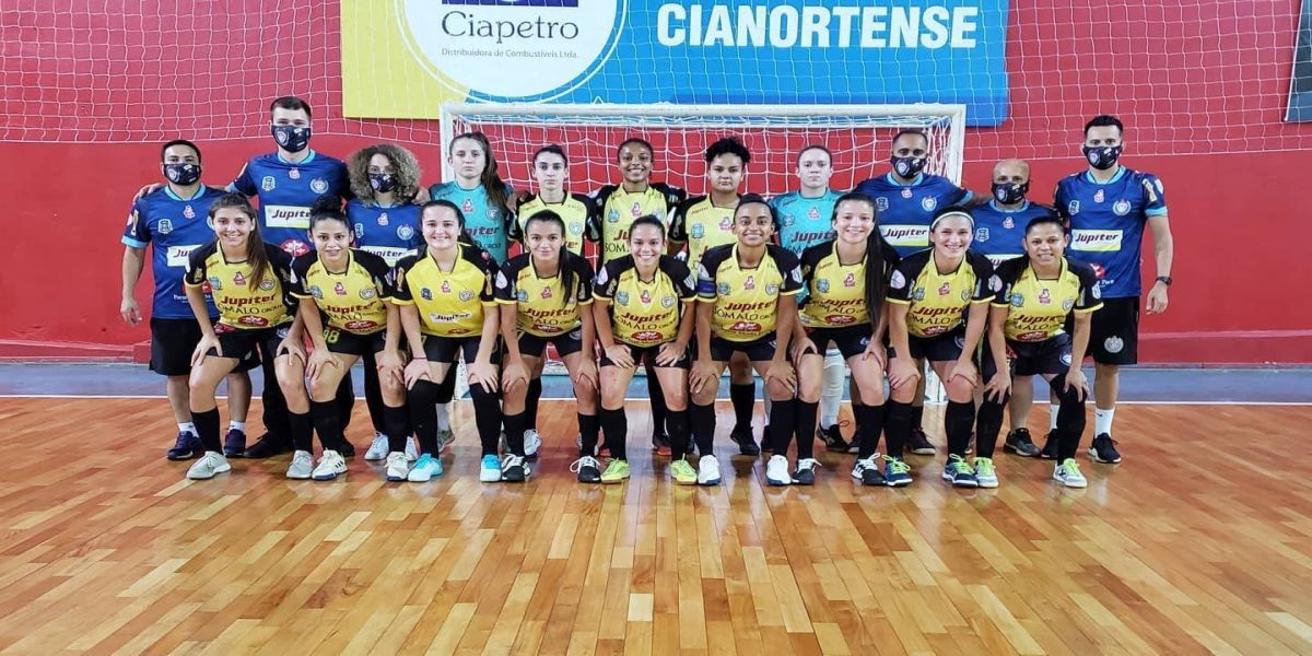Cianorte Futsal vence de virada Stein Cascavel pelo Campeonato Paranaense