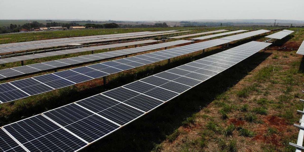 Primeira usina solar da Copel está na fase final de construção