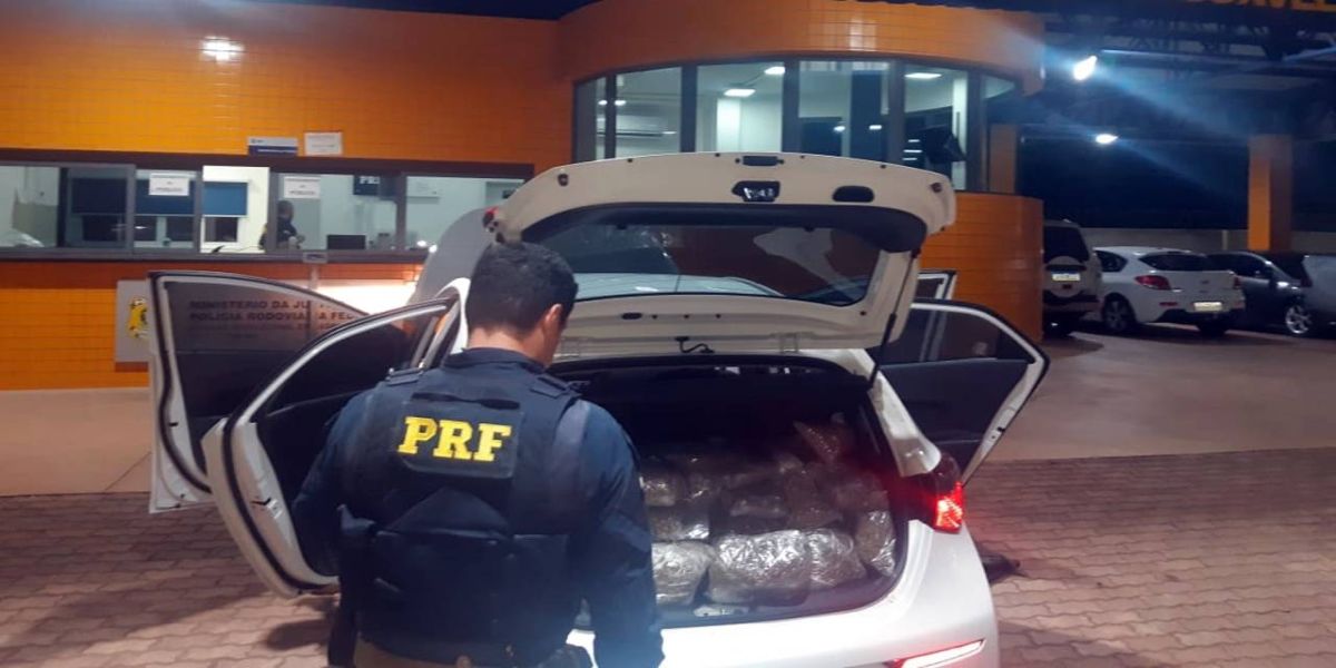 PRF apreende 173 Kg de Maconha e 62kg de Skunk em Cascavel