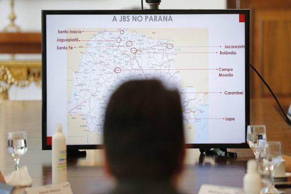 Governo quer atrair novos investimentos da JBS ao Paraná
