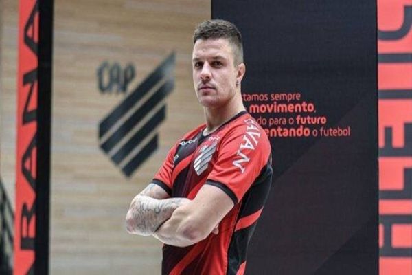 Tupãssiense marca primeiro gol com a camisa do Athletico Paranaense