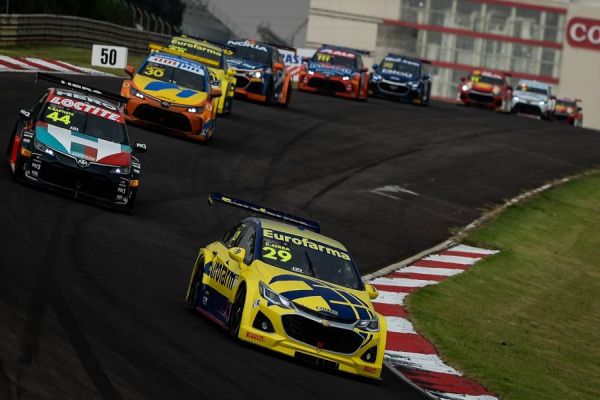 Thiago Camilo conquista 2ª vitória e Barrichello lidera por apenas um ponto em Cascavel