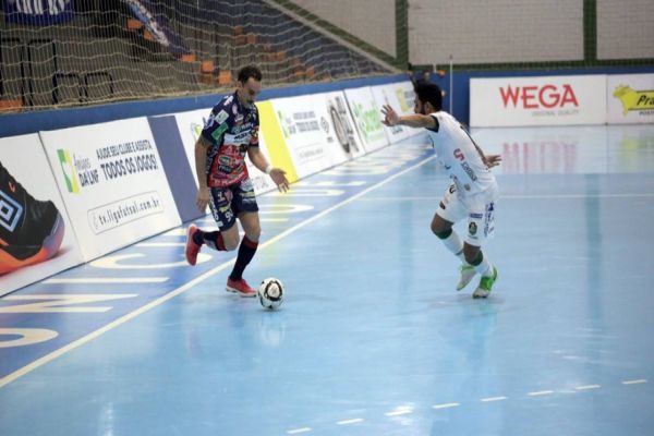 Cascavel Futsal vence o Marreco e assume a liderança do Grupo B pela Liga Nacional