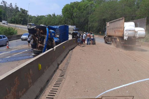 Homem morre em acidente com carreta na BR-277, em Matelândia