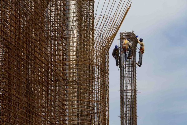 Sanepar discute com construtoras a participação em licitações
