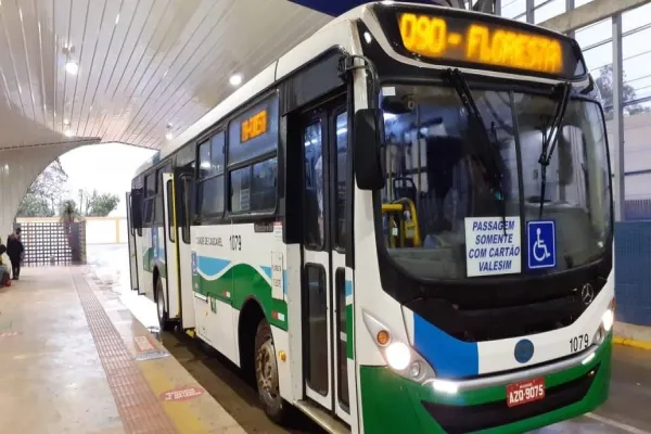 Foto relacionada a notícia: Transporte Coletivo: atenção para mudanças no itinerário da Linha Floresta