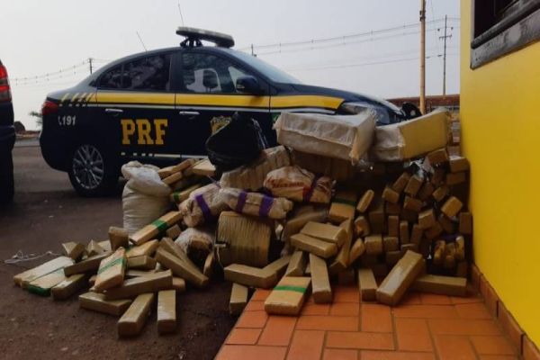 PRF apreende quase 300 quilos de maconha no Paraná