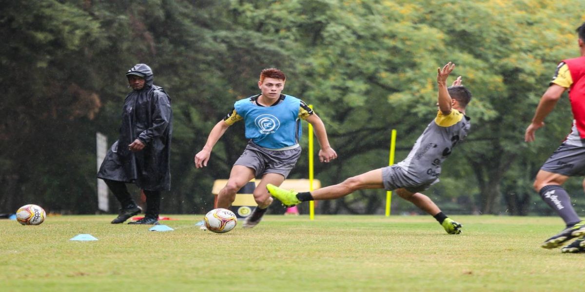 FC Cascavel enfrenta Portuguesa do Rio de Janeiro para manter boa fase no Brasileirão