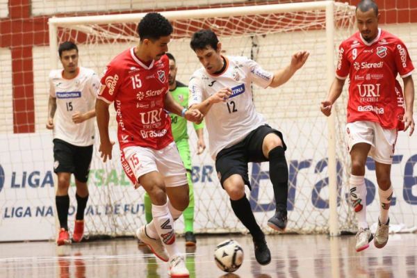 LNF: Carlos Barbosa vence de virada o Atlântico fora de casa