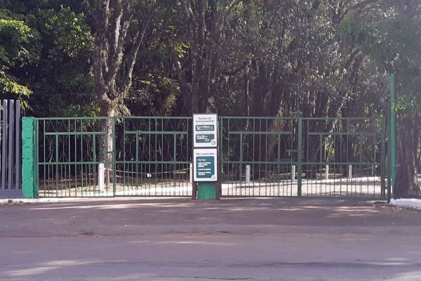 Secretaria de Meio Ambiente alerta dos cuidados contra a Covid-19, ao visitar o Zoológico Municipal