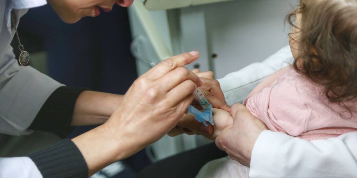 Campanhas de vacinação seguem em todo Paraná