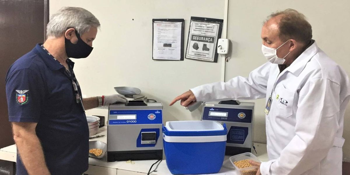 IPEM-PR verifica medidores de umidade de grãos e laboratório de Cascavel foi o primeiro