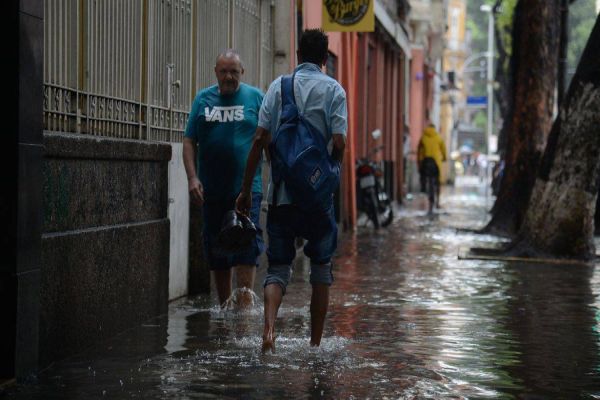 Inmet emite alerta e solicita atenção redobrada em barragens de MG