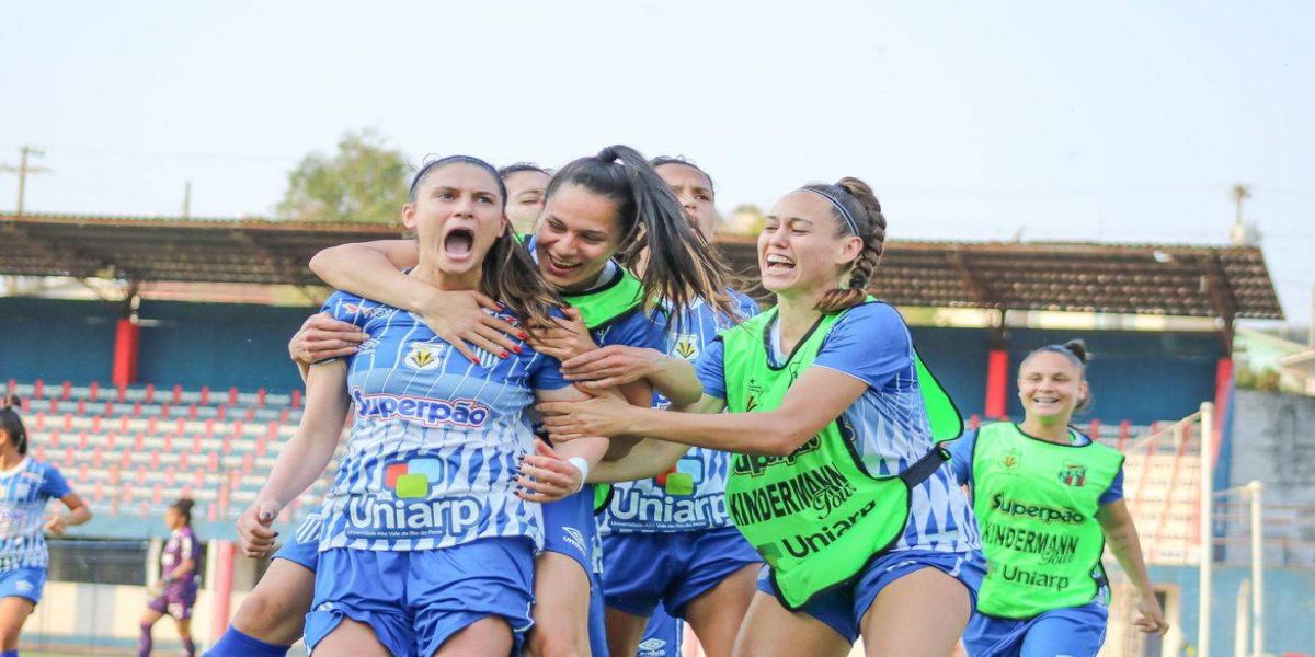 Caminho inverso no futebol feminino marca trajetória do Kindermann