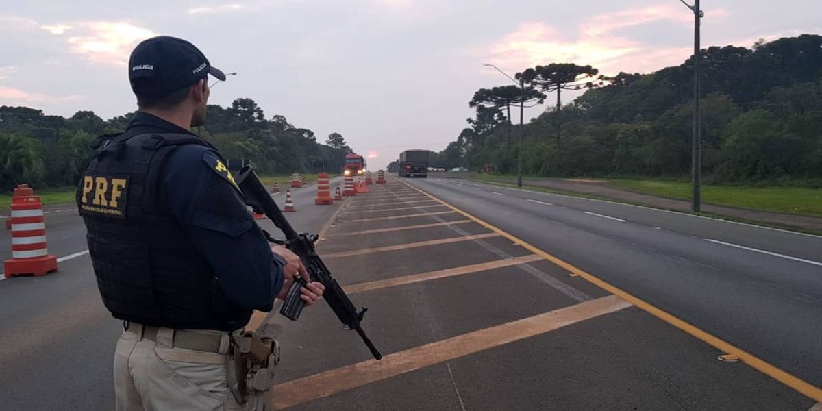 PRF inicia a Operação Finados 2020 no Paraná