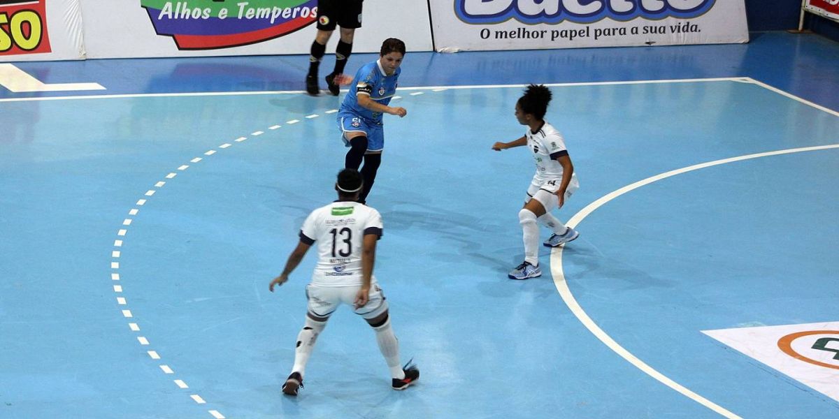 Instituto Cascavel vence Stein Cascavel no início da segunda fase do Campeonato Paranaense