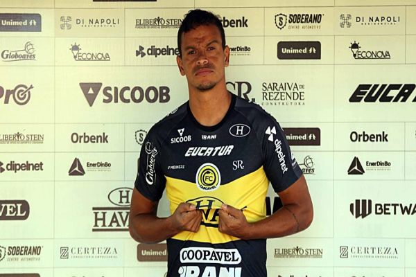 FC Cascavel anuncia contratação do centroavante Anderson Cavalo