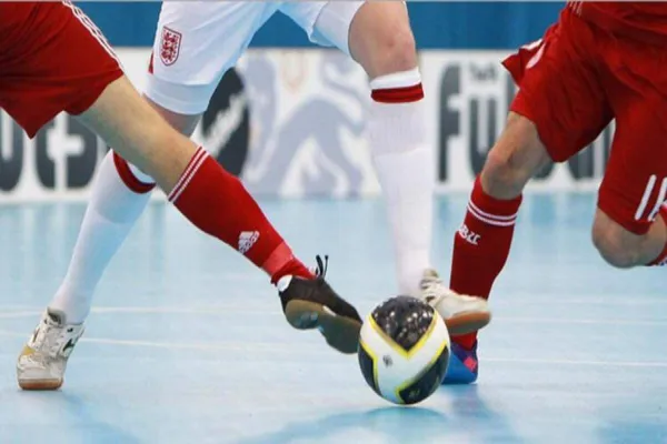 Foto relacionada a notícia: Clubes que disputam a Liga Futsal Paraná anunciam desistência das competições organizadas pela FPFS