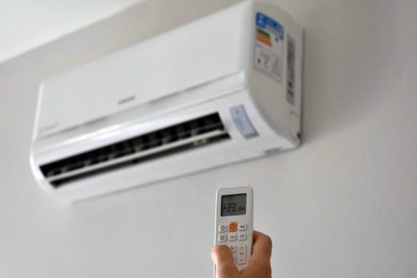 Uso eficiente do ar-condicionado garante economia na conta de luz