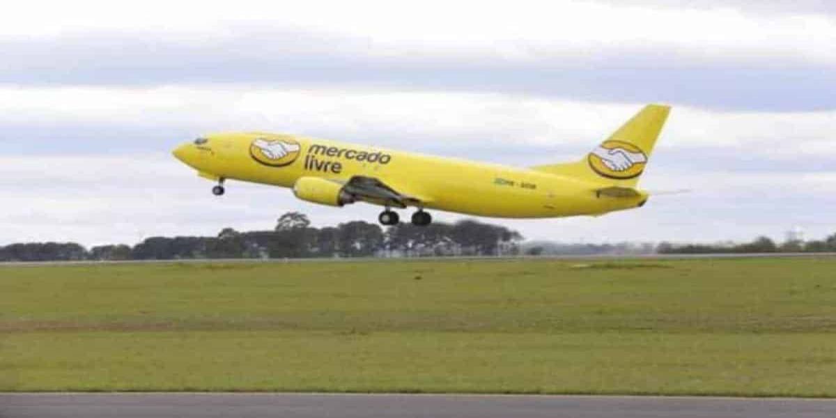 Mercado Livre reduz tempo de entrega com frota própria de aviões no país