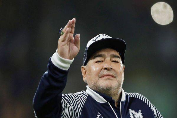 Maradona está sedado para atenuar sintomas de abstinência