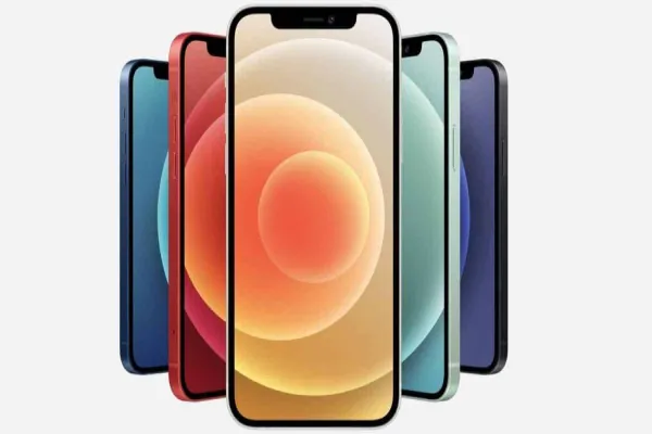 Foto relacionada a notícia: iPhone 12 custa de R$ 7 mil até R$ 14 mil no Brasil, confirma Apple
